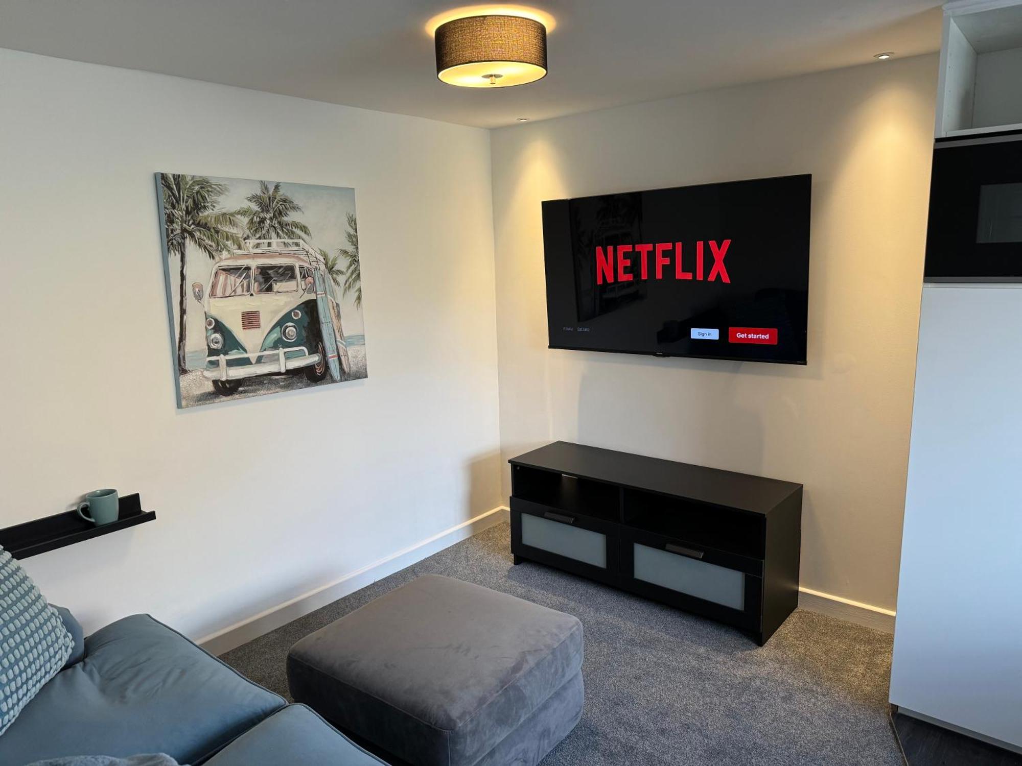 Modern 1 Bed Apartment With Car Parking Bitton エクステリア 写真